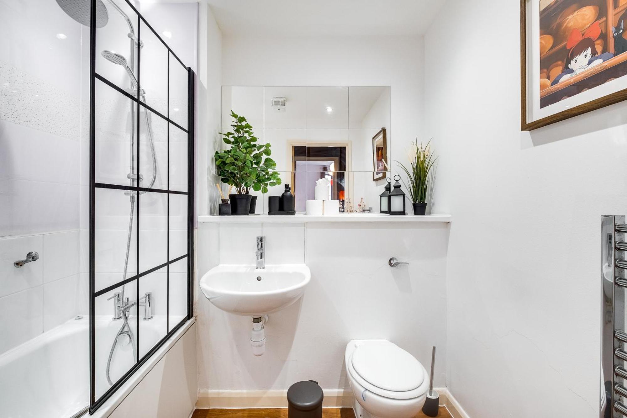 Anime Suite - Central And Free Parking With Netflix Birmingham Exteriér fotografie